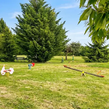 Accueillant A - 25 M² Avec Piscine Horská chata Chazemais